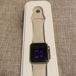 Apple Watch Series 3 (GPS) 38mm Gold